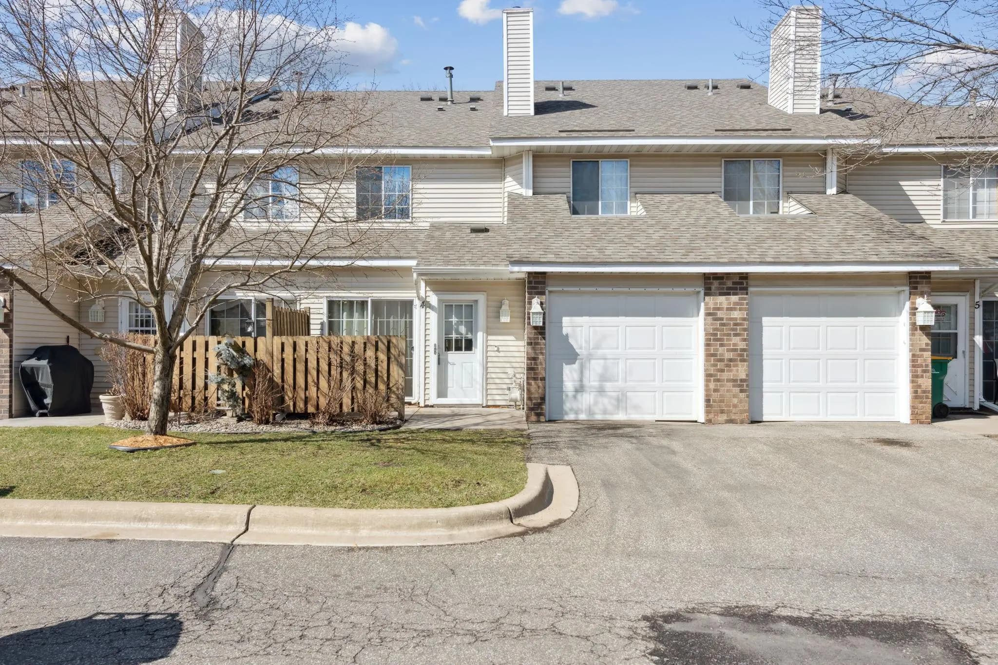 Townhome: 7018 19th Street N #4 in Oakdale—a property defined by its 2 Bed • 1 Bath • 1,070 SqFt.